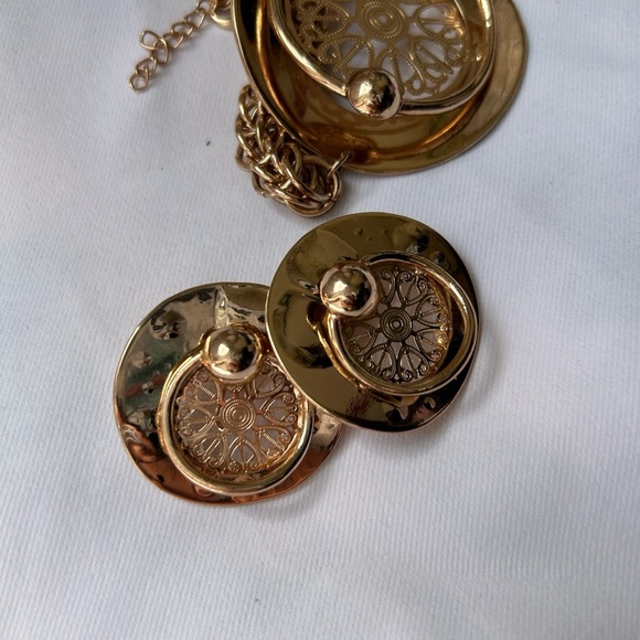 Vintage Crystal Gold locket bracelet & Earrings - Picture 2 of 5